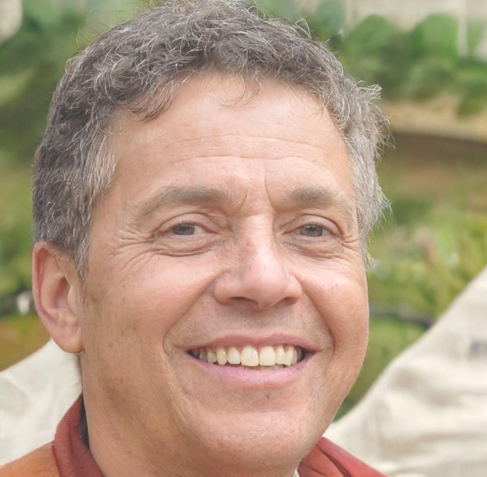 Portrait de Thomas Dubois, expert en planification financière